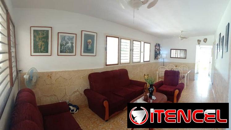 Vendo casa independiente de 3/4 en playa santa fe rpto Juan Manuel Márquez con split en cada habitación y más 585.12m2