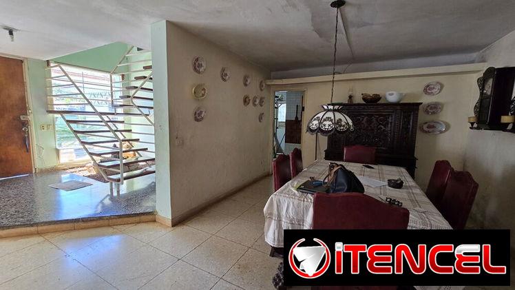 Casa 5/4, garaje, terreno, Siboney, Playa (P-53)