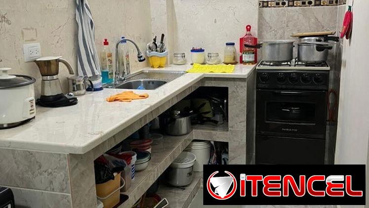 Se vende o se permuta para municipio vedado casa en centro habana