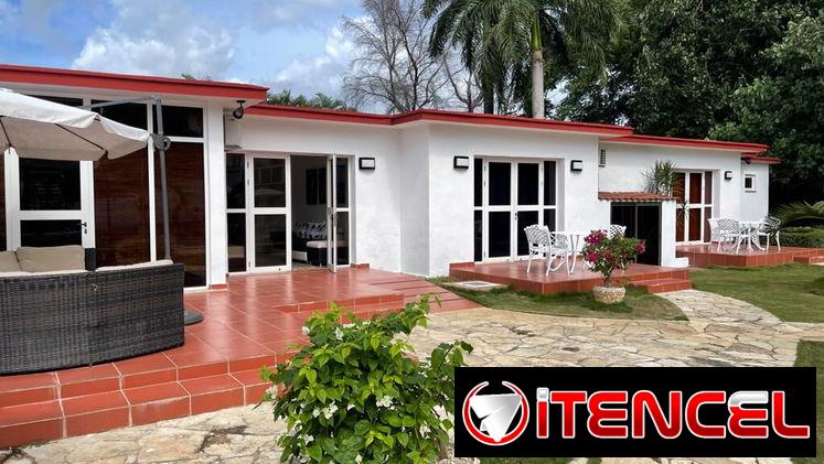 🏡 Villa con Piscina Privada en La Habana para Grupos — 8 a 16 Personas