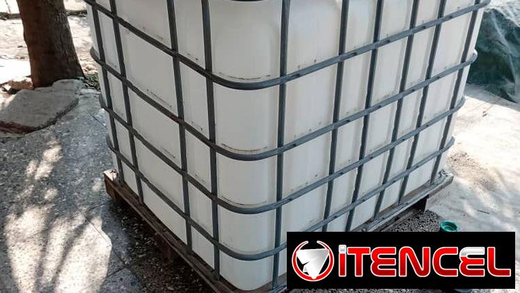 TANQUE DE AGUA PLASTICO CON SUS HERRAJES