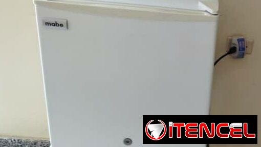 Se vende minibar marca Mabe. Nuevo.