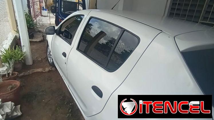 Renault Sandero automático