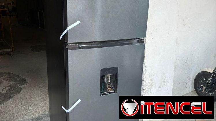 Refrigerador de 15 pies con dispensador