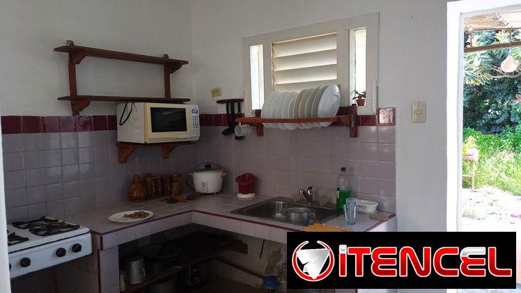 Vendo Casa biplanta en Guanabo, planta baja.