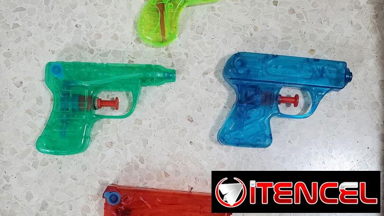 Vendo 4 pistolitas de agua!