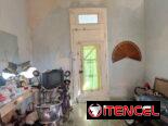 Oportunidad en Santo Suárez.  En venta amplio biplanta en bajos del año 1940, con 84,51 m² y excelente ubicación !!!
