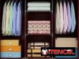 ORDEN Y ESTILO POR SOLO 42 USD! 🚀  ¿Cansado de la ropa desordenada o espacios pequeños? El Closet Portátil Organizador