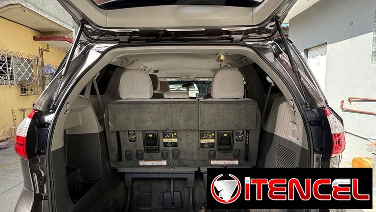 Toyota sienna en venta