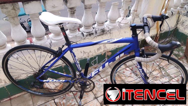 Venta de bicicleta de ruta marca Fuji
