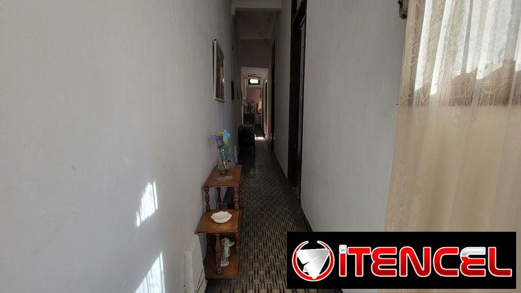 Se vende casa de viga y losa en Centro Habana