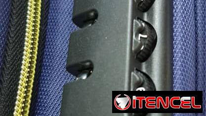 MOCHILA NUEVA CON SEGURA Y USB DE COLORES AZUL Y BEGRA