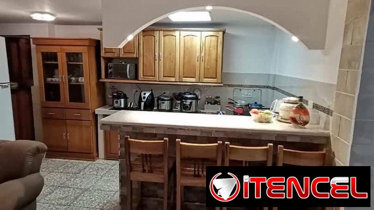 Venta de Apartamento en Miramar, Playa, La Habana  Se ofrece en venta un cómodo y bien conservado apartamento !!!