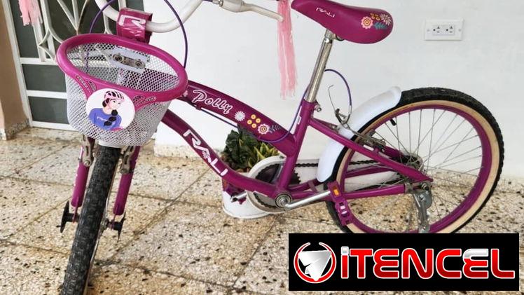 Vendo bicicleta de niña ( poco uso).