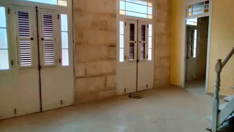 GG-131 | ¡JOYA COLONIAL ÚNICA CON 5 BALCONES A LA CALLE! En el Corazón de La Habana Vieja 🔥