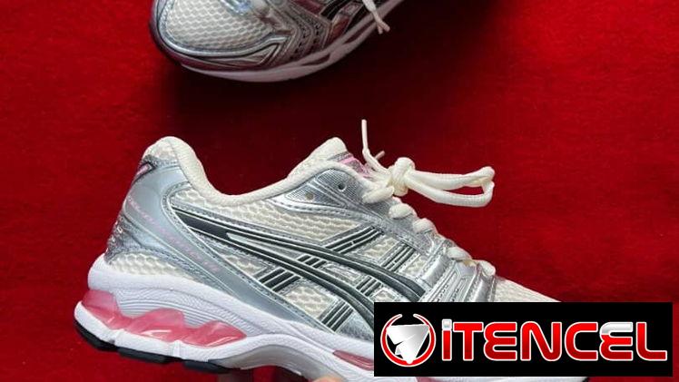 ASICS KAYANO