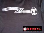 Se venden tres pullovers para niño o adolescentes( talla 14-16)
