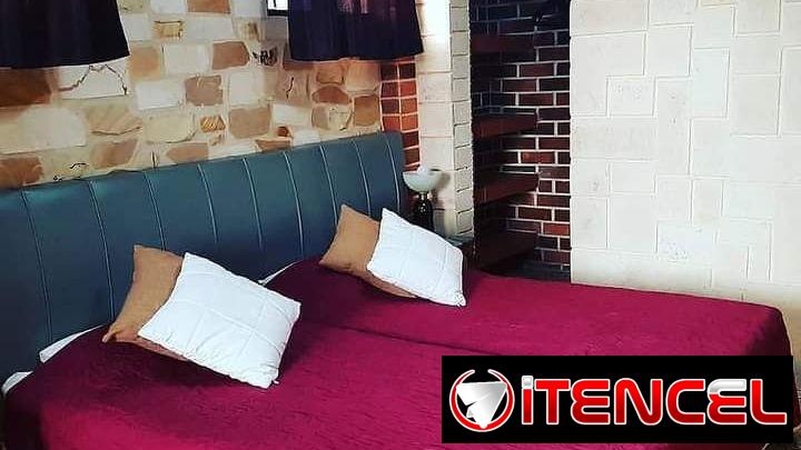 📱 Villa Exclusiva cerca del Aeropuerto con Amplios Jardines y Ranchón