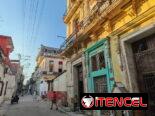 Habana Vieja-Gloria y Factoría:CUARTO Grande Vacío En Edificio En Buen Estado,Con Barbacoa”Buena Altura”,SemiInterior Co