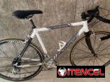 Bicicleta de ruta de aluminio y fibra de carbono
