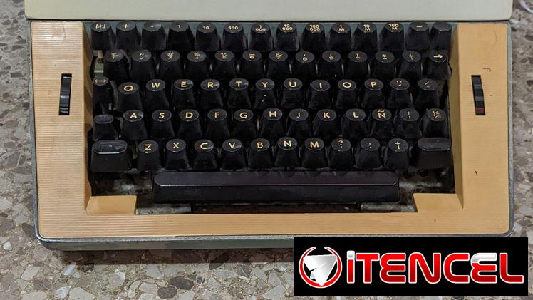 Máquina de escribir Robotron, Alemania años 70.