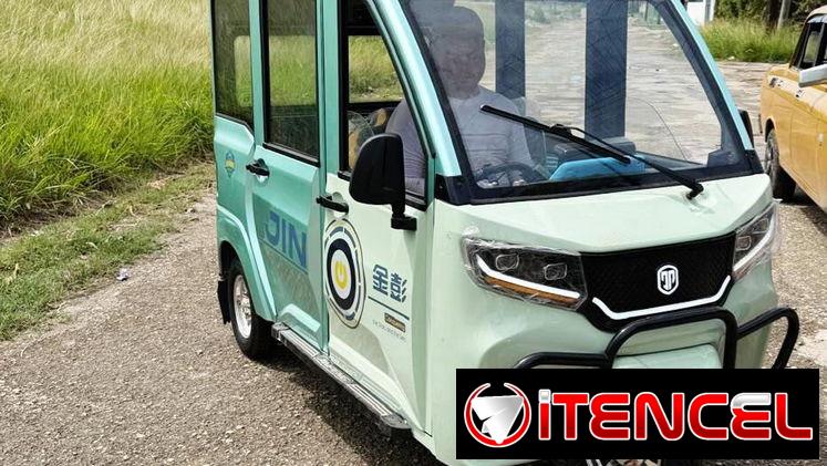 JIN TRICICLOS con panel solar integrado*