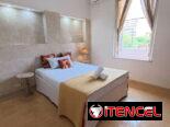 Apartamento independiente en La Habana Vieja – 2 hab c/baño privado cada una – Terraza y cocina – 70 USD noche