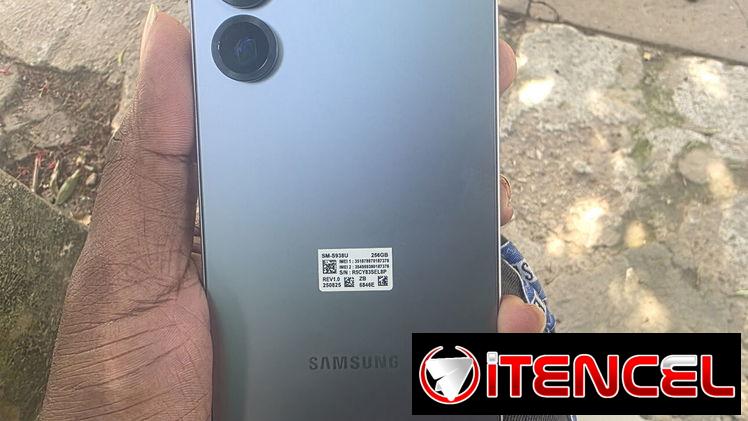Se vende Samsung S25 Ultra desbloqueado