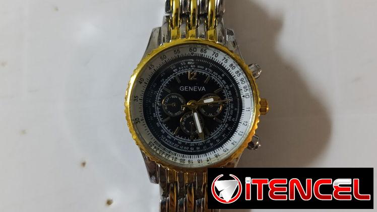 Se venden relojes de hombre y mujer