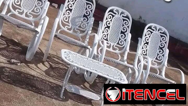 Juego de 4 sillones para terraza o portal