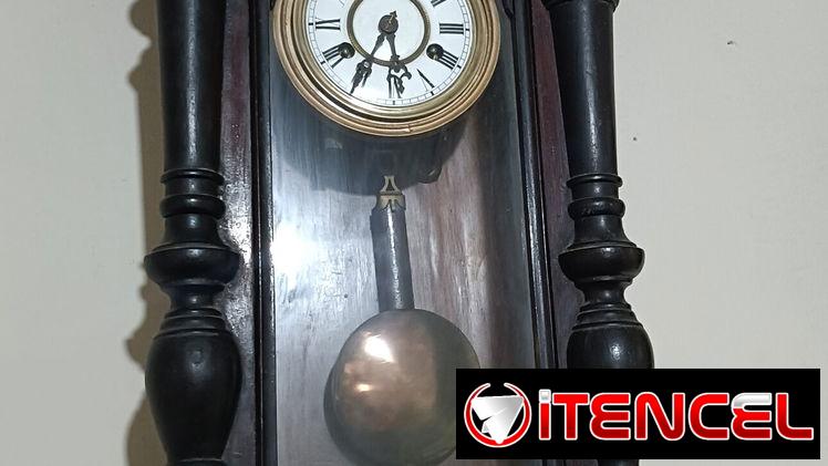 Se vende Reloj Antiguo Alemán