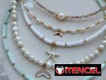 Collares para todo tipo de ocasión: perlas, caracoles, cadenas, dorados, plateados, estrellas