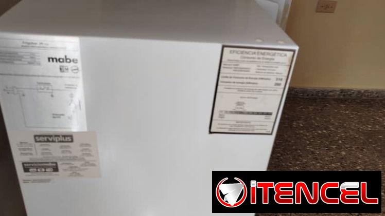 Se vende minibar marca Mabe. Nuevo.