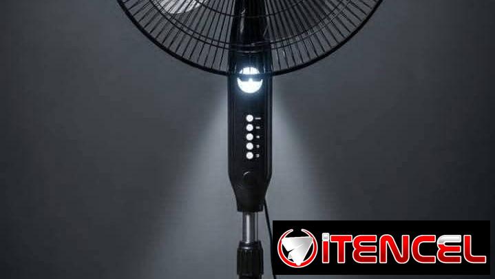 Ventilador de pie recargable con panel solar batería de litio. *60 USD*