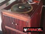 Vendo única y espectacular Victrola Art Noveau, modelo VV-X  100433 J, funcionando!