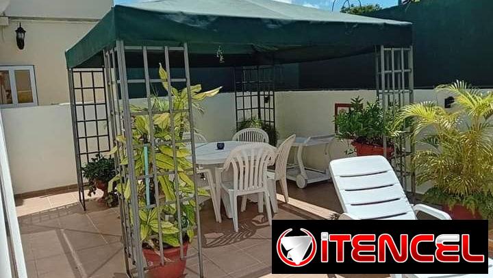 Cómoda casa de renta en el Vedado.