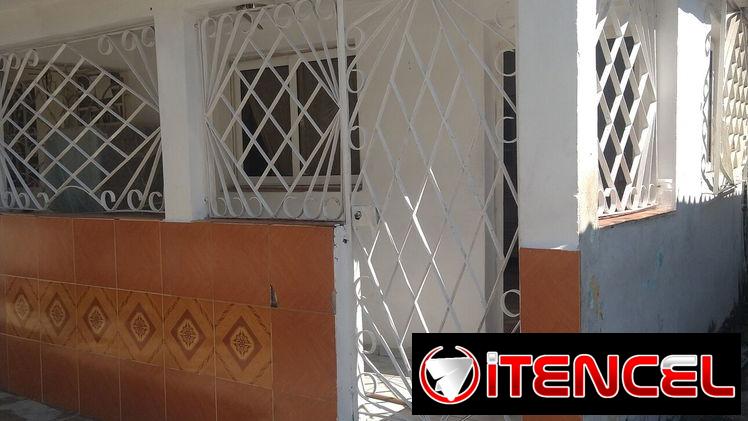 NUEVA CASA PUESTA EN VENTA Y SE DEJA CON TODO ADENTRO EN LAUWTON
