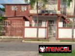 Se vende casa( ALTOS)de 4/4 en La Lisa Reparto Versalles