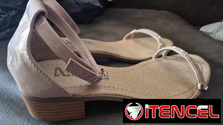 En venta sandalias de mujer