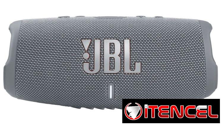 Altavoz portátil impermeable JBL Charge 5 con batería externa integrada