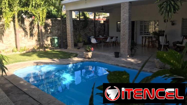 Venta de residencia en Reparto Guiteras.Habana del este