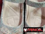 En venta un par de zapatos nuevos para niña número 35.