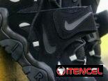 Nike Air Barrage