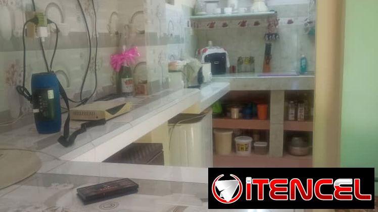 Vendo casa puerta calle
