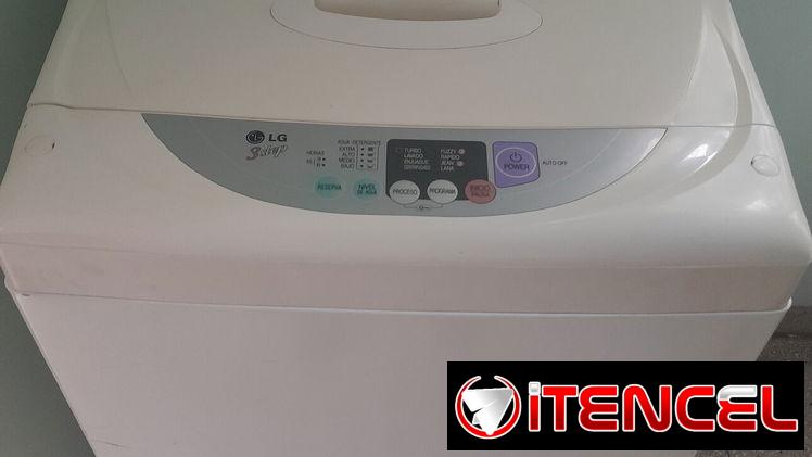 Vendo lavadora LG de 5.5kg de uso en perfecto estado.