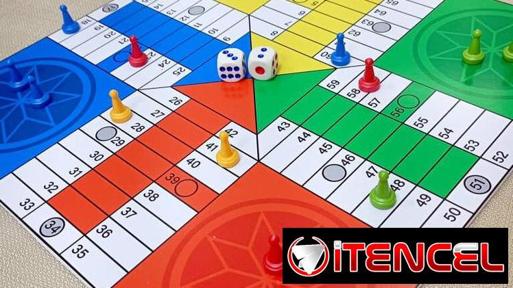 TABLERO PLÁSTICO DE PARCHÍS +DADOS Y FICHAS ORIGINALES