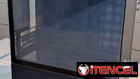 [65] Chasis Gamer de Cristal Templado (No incluye los Fanes ni el controlador RGB)