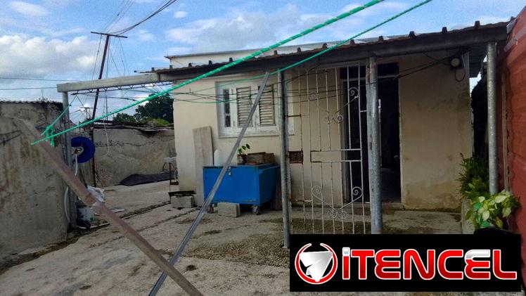 Se vende la casa con todo lo que tiene dentro ojo (menos la moto)