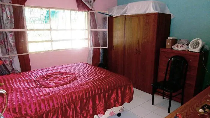 Apartamento en Casa Biplanta planta alta ( NH-17)