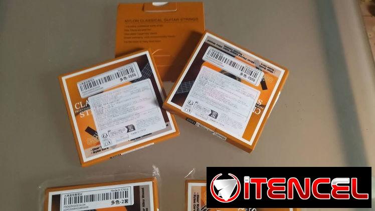 Se venden cuerdas de nylon.